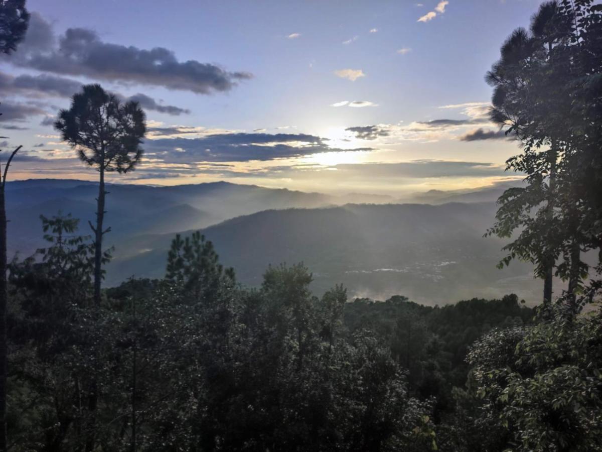 The Heavens Apartment Almora Bagian luar foto